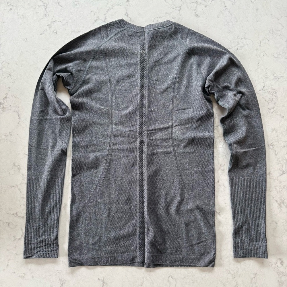 Elegant Women's Gray Long Sleeve Blouse